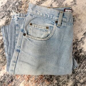 Arizona Jean Company Light Blue Relaxed Fit Jeans 32x32